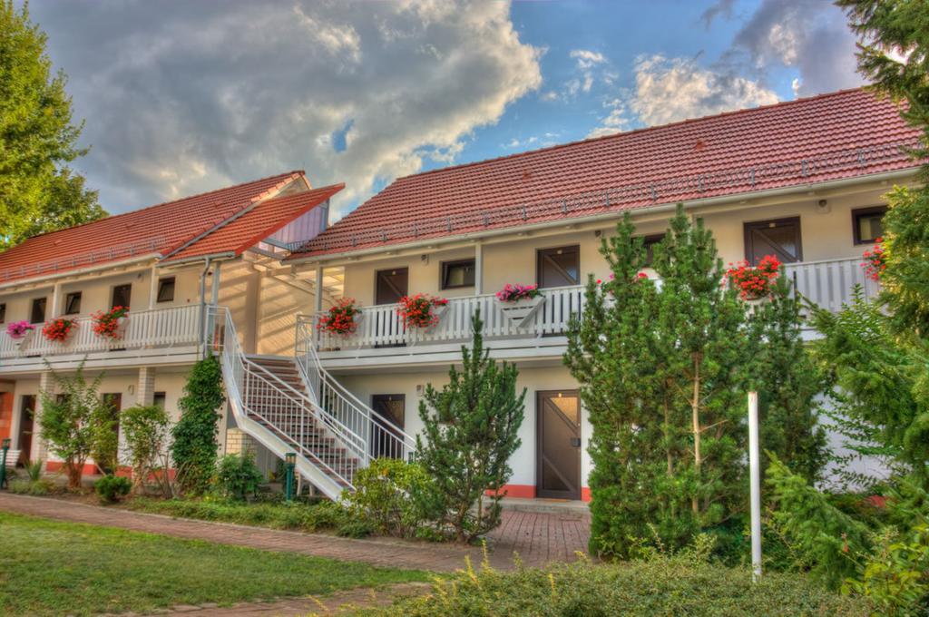 Pension Geranienhof Stahnsdorf Exterior foto